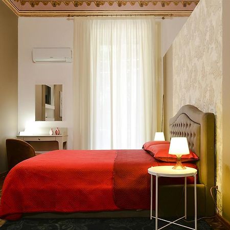 Filomena Suite Luxury Apartment คาตาเนีย ภายนอก รูปภาพ