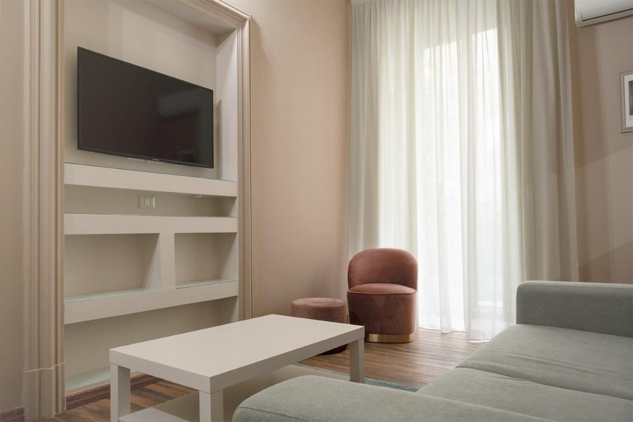Filomena Suite Luxury Apartment คาตาเนีย ภายนอก รูปภาพ