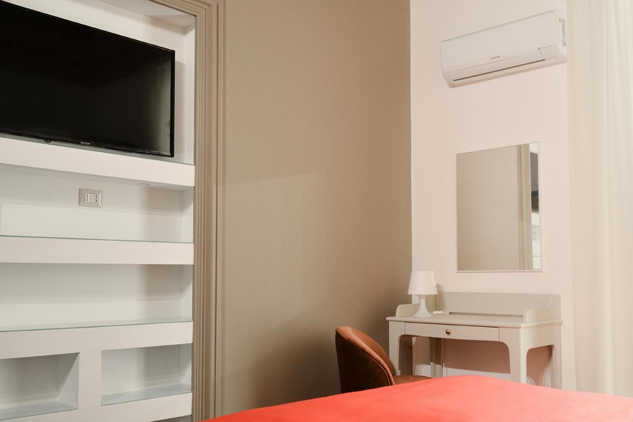 Filomena Suite Luxury Apartment คาตาเนีย ภายนอก รูปภาพ