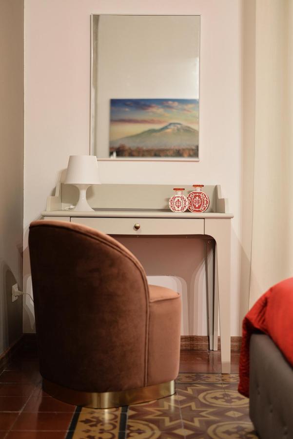 Filomena Suite Luxury Apartment คาตาเนีย ภายนอก รูปภาพ